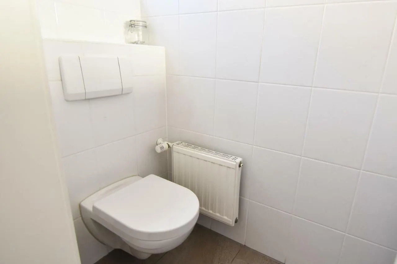 Zeitwohnen Im Schonem Haus Mit Grosser Terrasse In Koln-Rath Holiday home Cologne